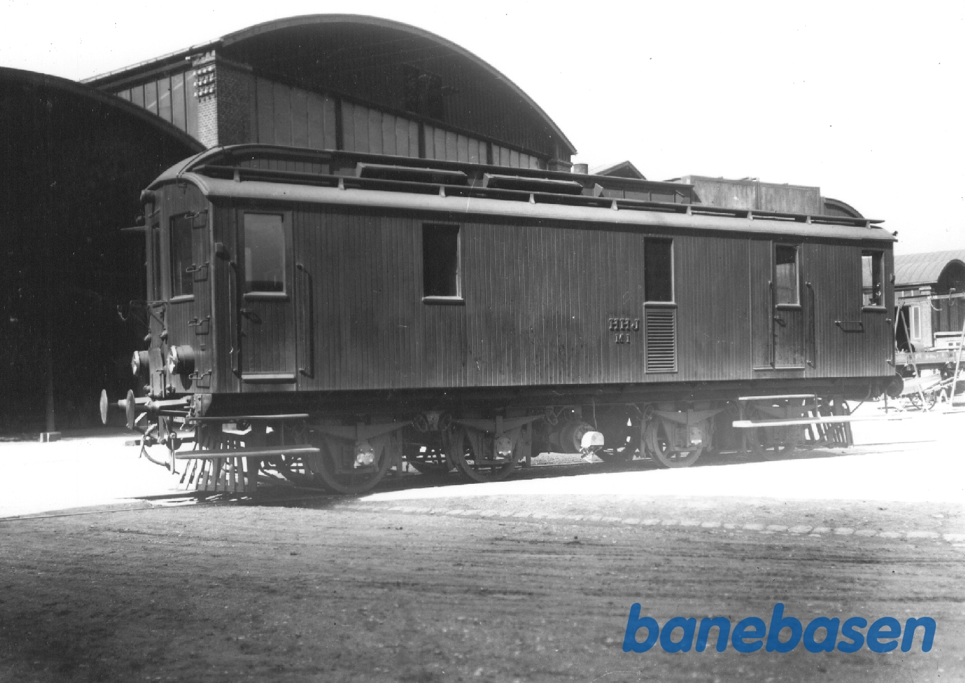 HHJ M 1 i fabriksgården HHJ M 1 i fabriksgården