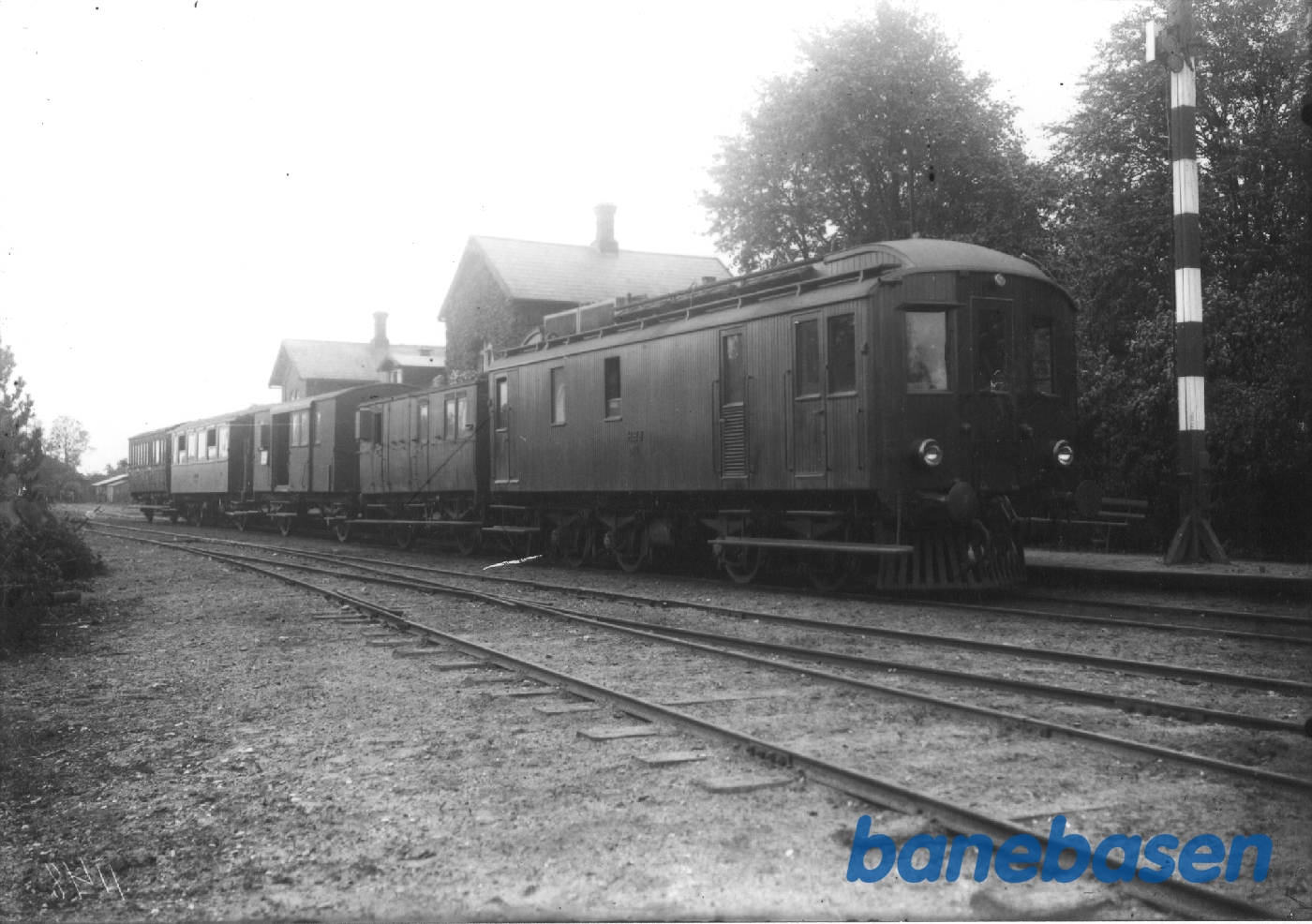 HHJ M 1, Hou station HHJ M 1, Hou station