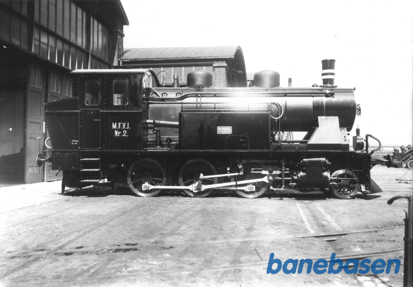 MFVJ Nr. 2 i fabriksgården MFVJ Nr. 2 i fabriksgården