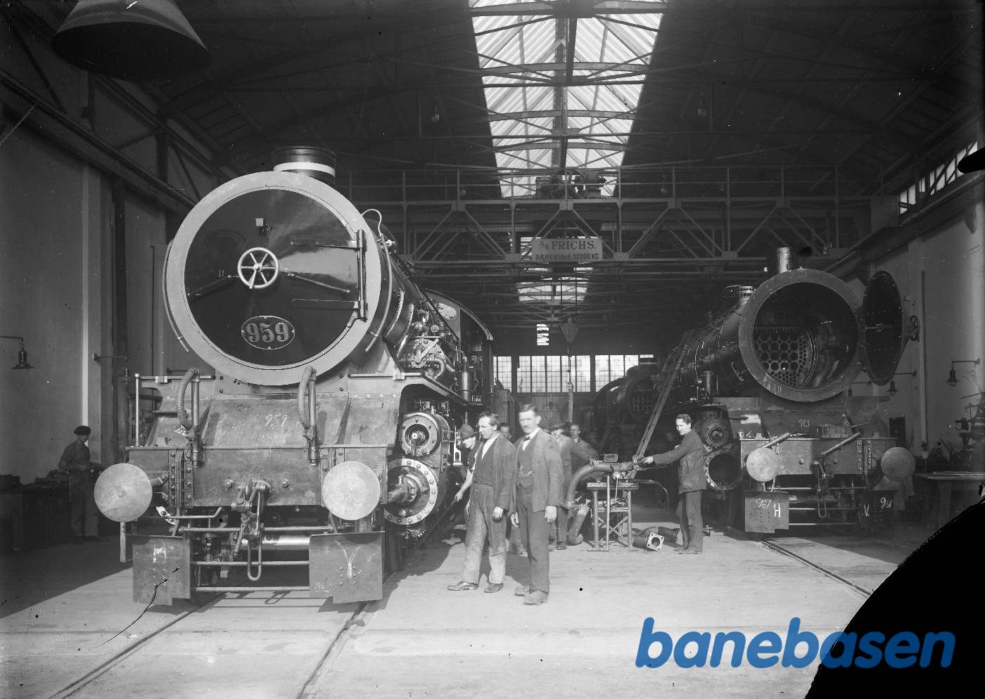 R 959 under færdiggørelse R 959 under færdiggørelse