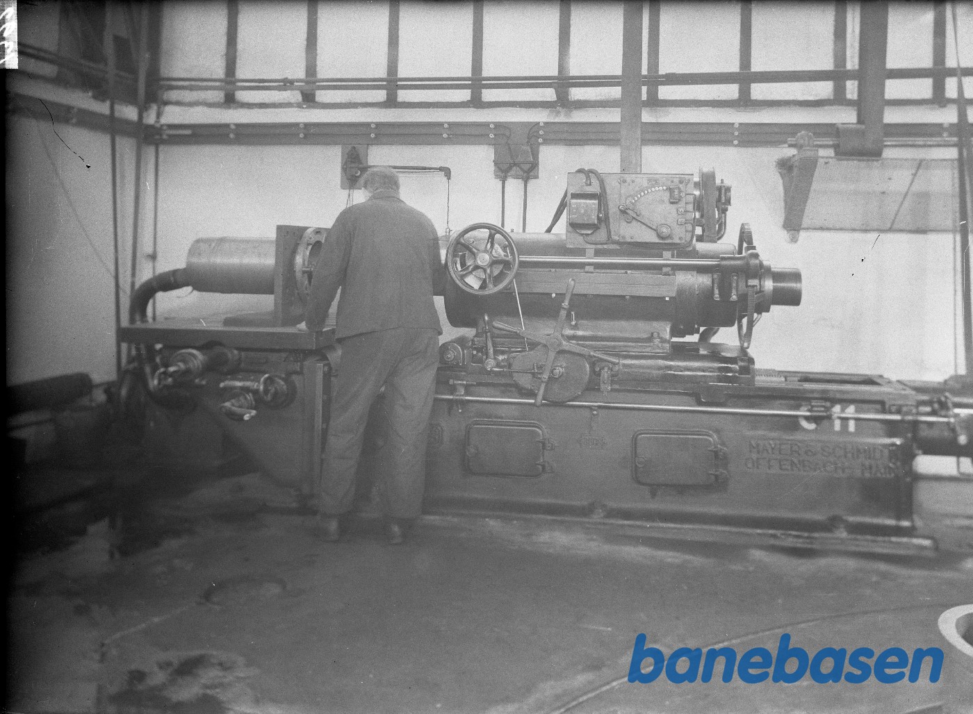 Slibemaskine G 11 med betjening Slibemaskine G 11 med betjening