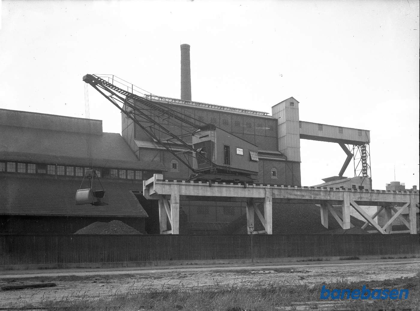 Transportanlæg m.koks kran.