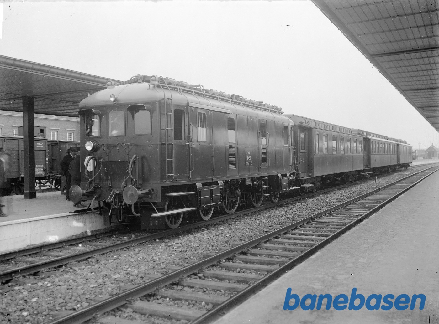 Prøvetog med 3 DSB tagryttervogne. Horsens station Prøvetog med 3 DSB tagryttervogne. Horsens station