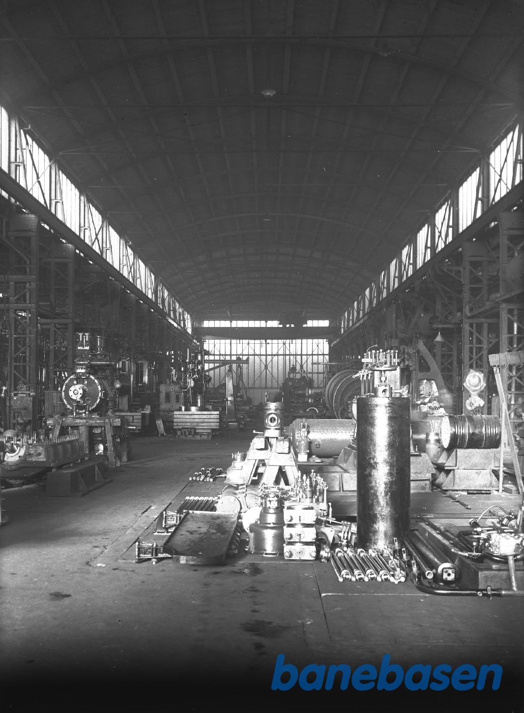 Kig ind i værkstedshallen Kig ind i værkstedshallen