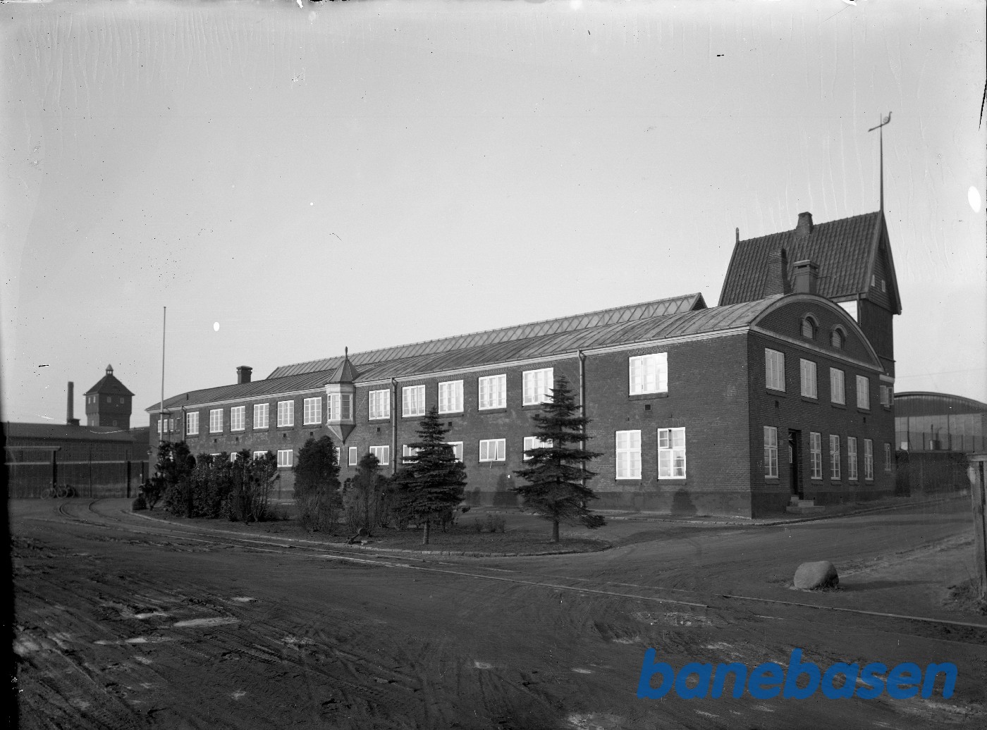 Administrationsbygningen fra syd Administrationsbygningen fra syd