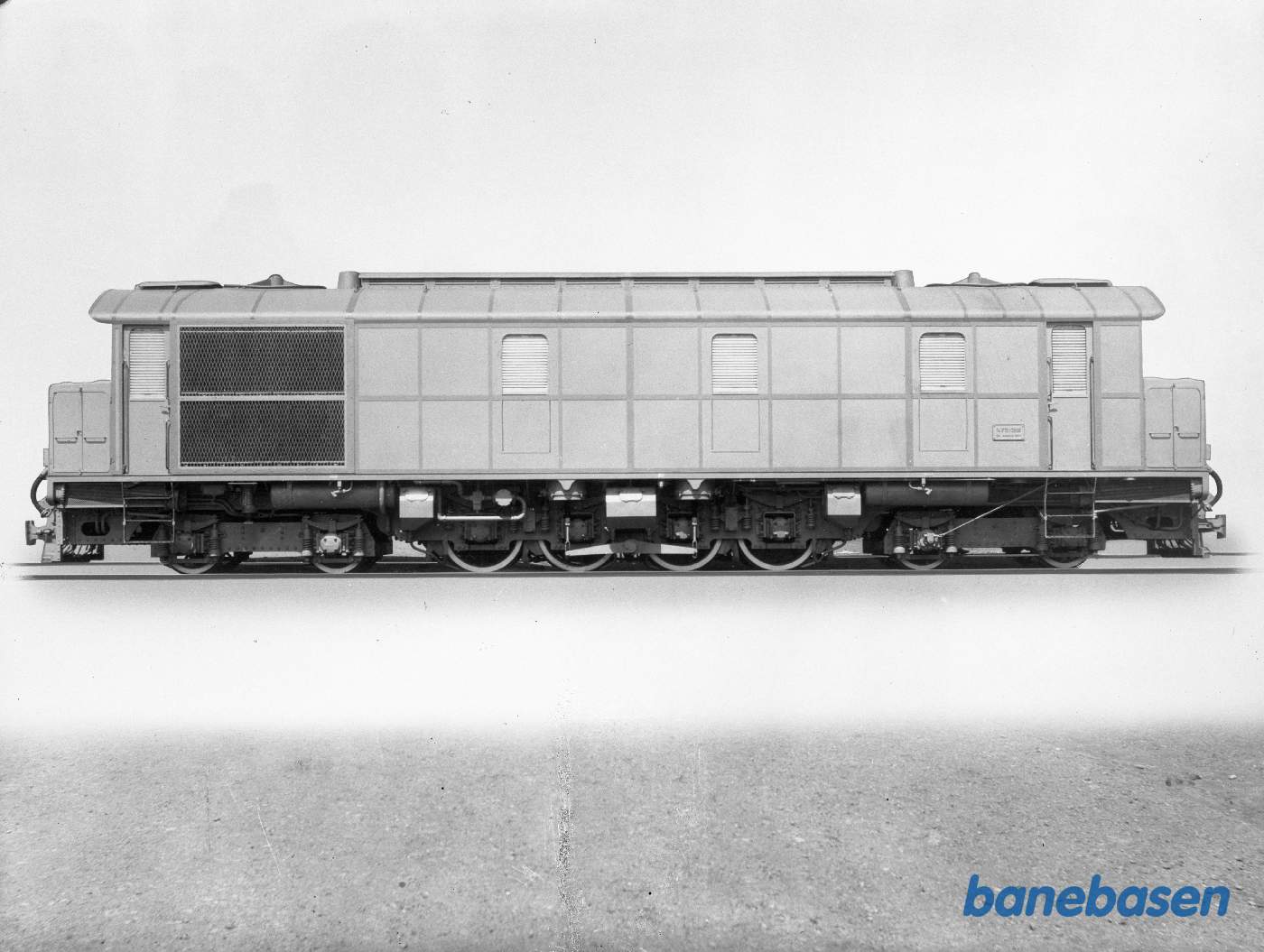 RSR 552 med nedrullede jalousier. Retoucheret