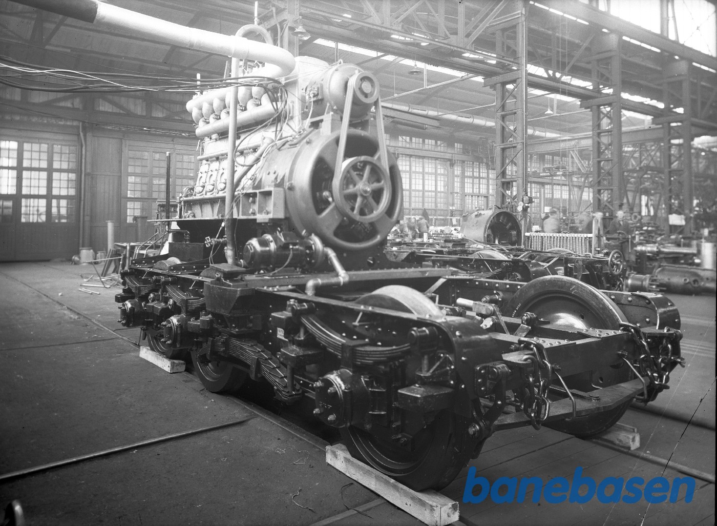 Truck med motor 619C på prøveplan. Bagfra Truck med motor 619C på prøveplan. Bagfra