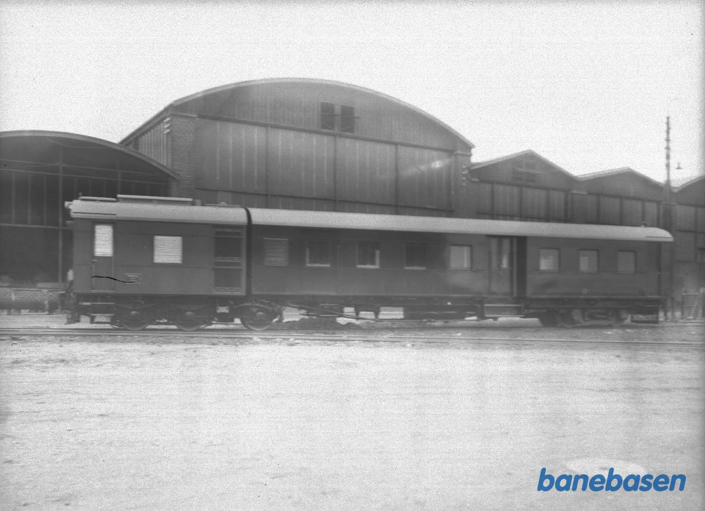 RSR motorvogn i fabriksgården