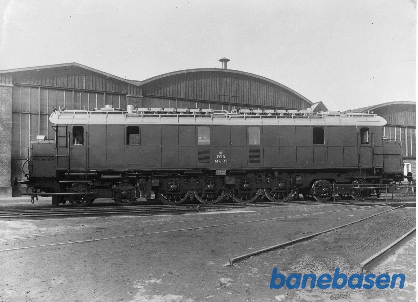 DSB MX 132 i fabriksgården DSB MX 132 i fabriksgården