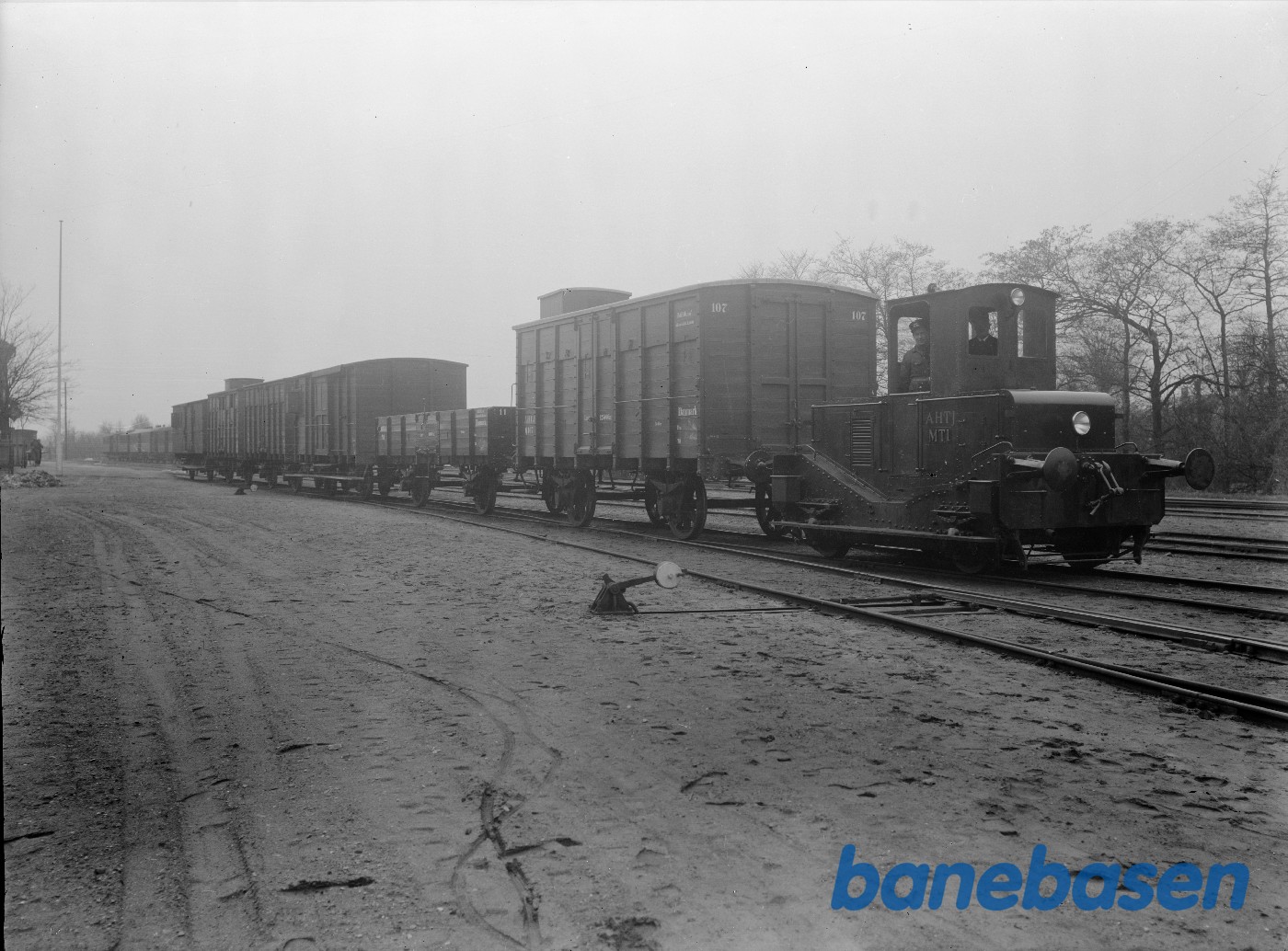 AHTJ MT 1 med vogne, Århus (AHTJ) AHTJ MT 1 med vogne, Århus (AHTJ)