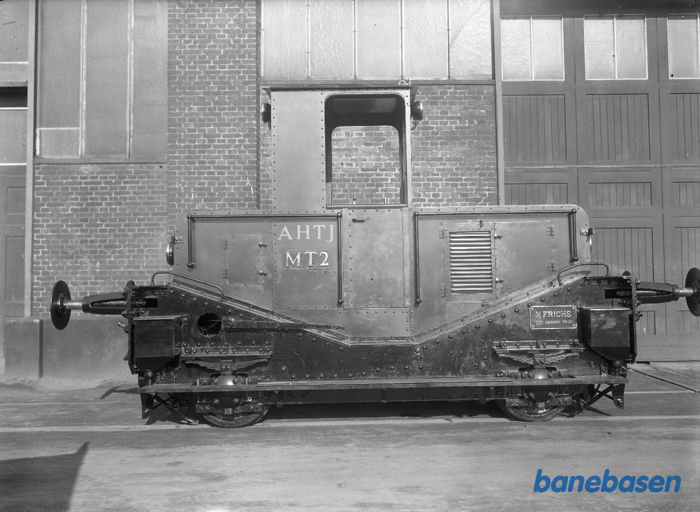 AHTJ MT 2 i fabriksgård