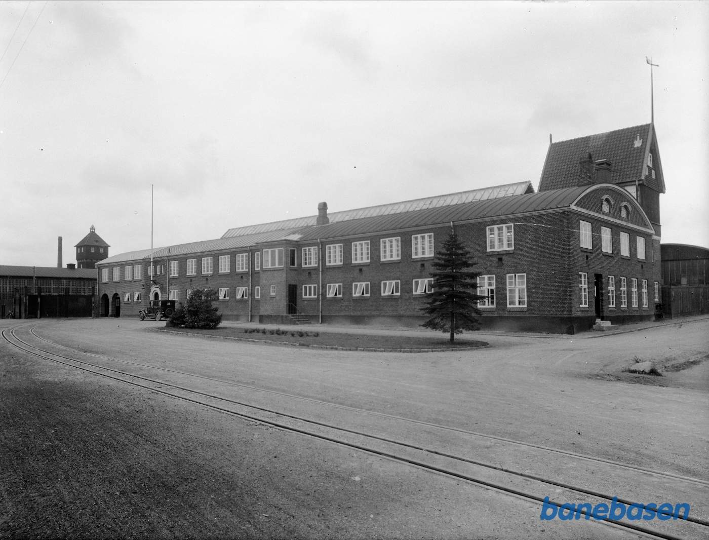 Administrationsbygningen fra Øst Administrationsbygningen fra Øst