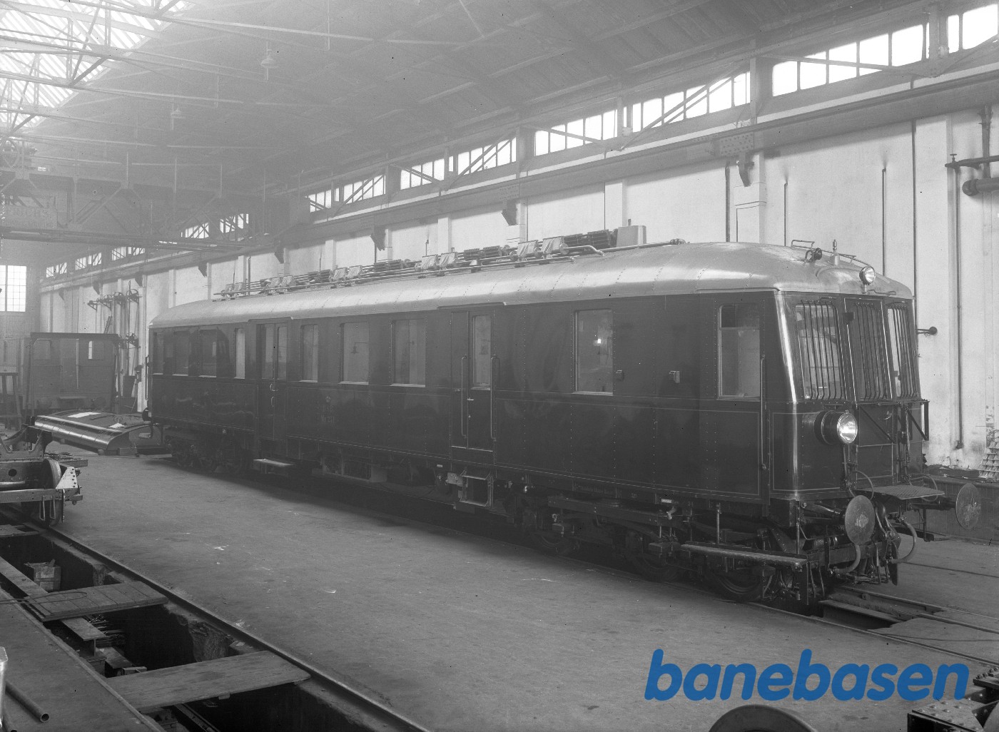 480 HK motorvgn i lokomotivværkstedet 480 HK motorvgn i lokomotivværkstedet