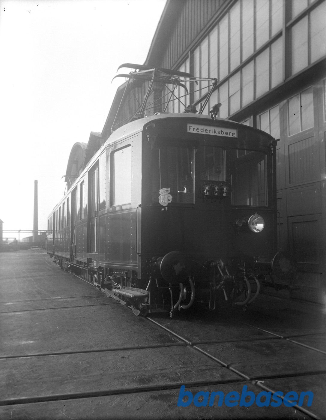 Nærtrafikvogne i fabriksgården Nærtrafikvogne i fabriksgården