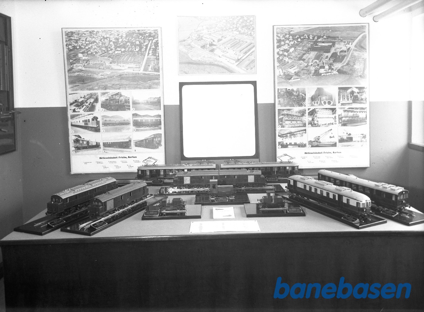 Modeller af lokomotiver og vogne Modeller af lokomotiver og vogne