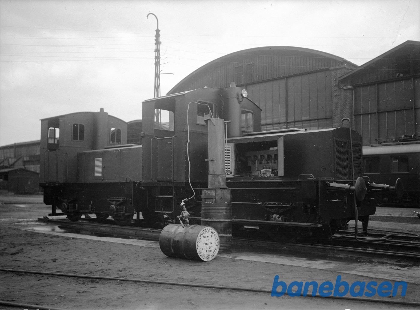 HLA 10 og HAJ D 1 i fabriksgården HLA 10 og HAJ D 1 i fabriksgården