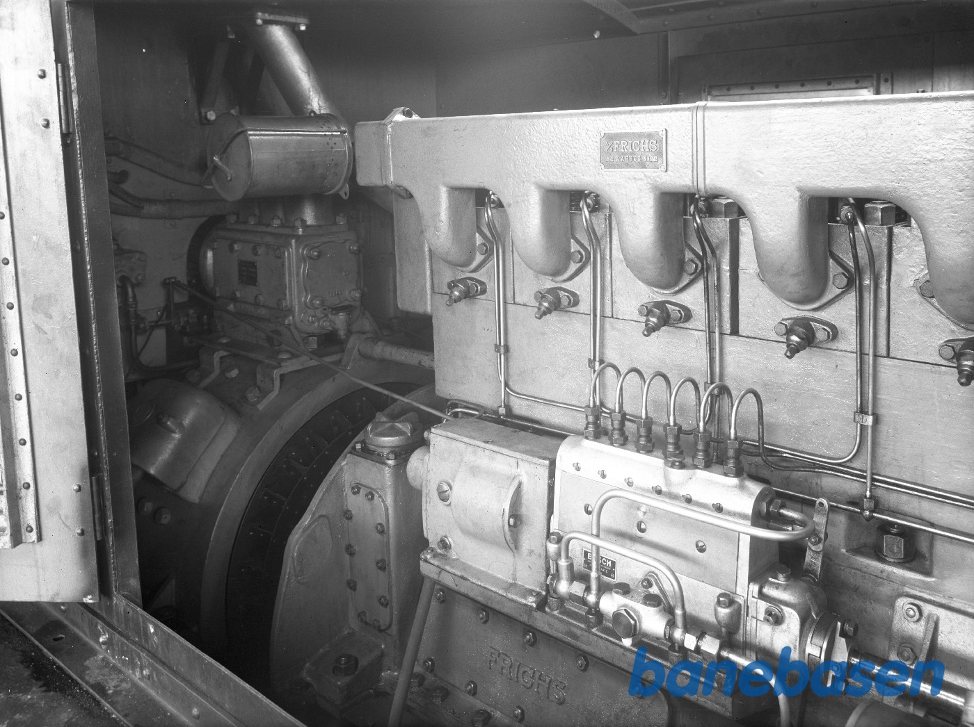 Motor anbragt i 125 HK Tractor Motor anbragt i 125 HK Tractor