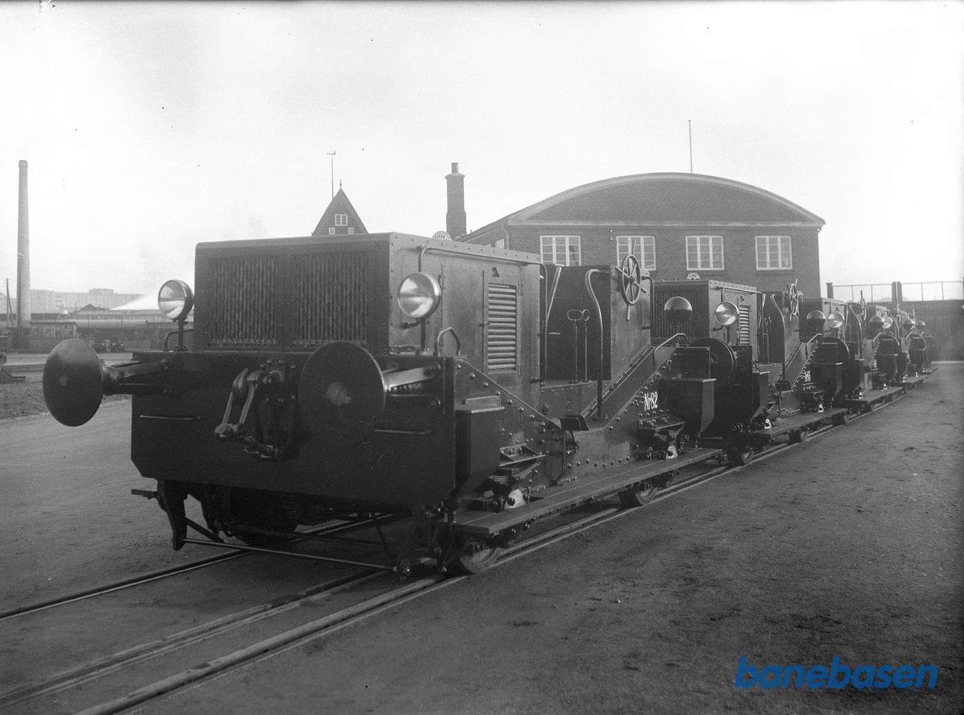 5 stk. DSB traktorer (81-85) forrest nr. 82 5 stk. DSB traktorer (81-85) forrest nr. 82