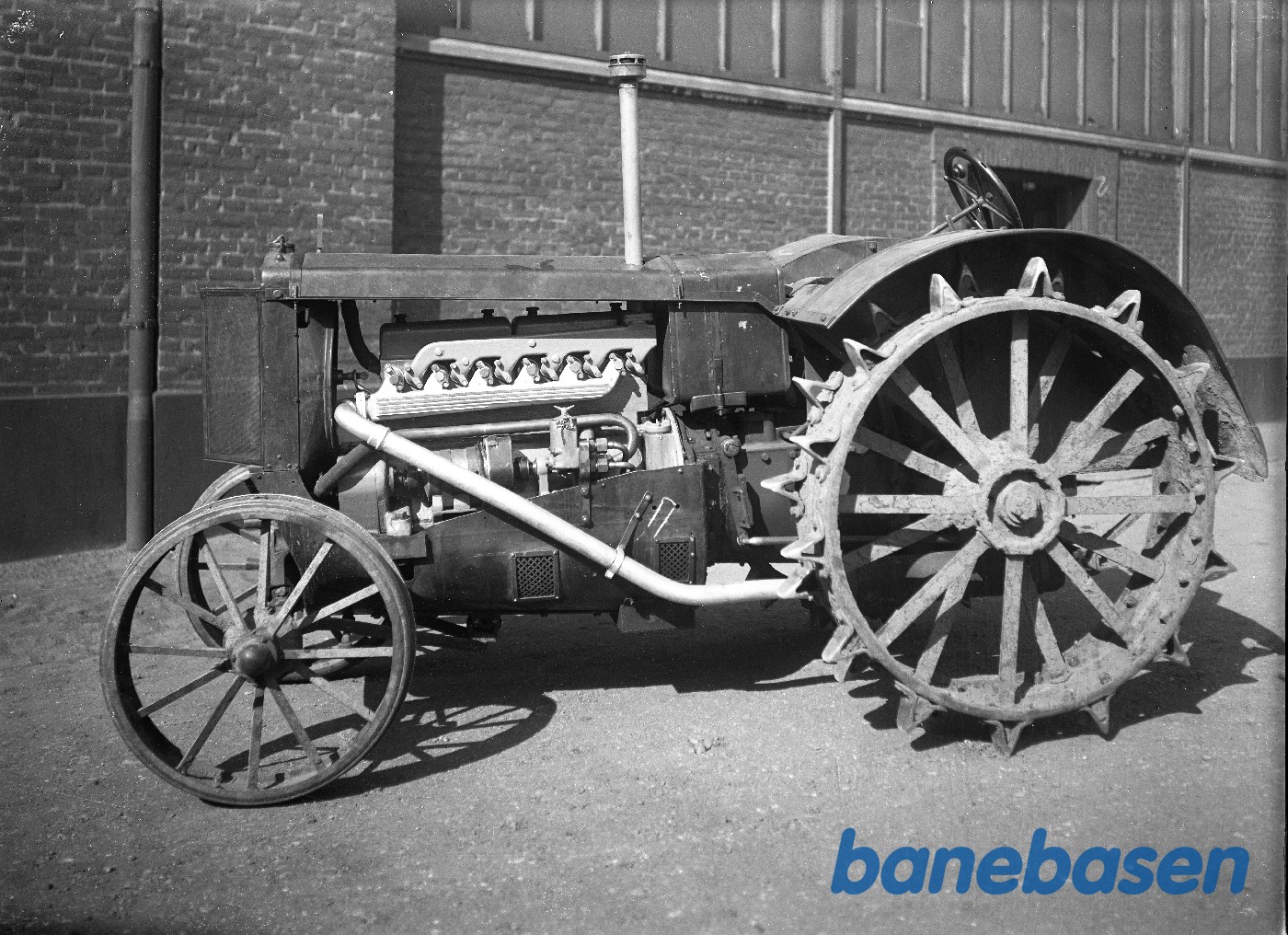 Palsgaards traktor med 6100 CH motor på fabrikken Palsgaards traktor med 6100 CH motor på fabrikken