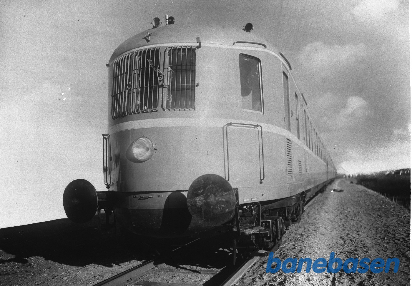 MS lyn forfra MS lyn forfra