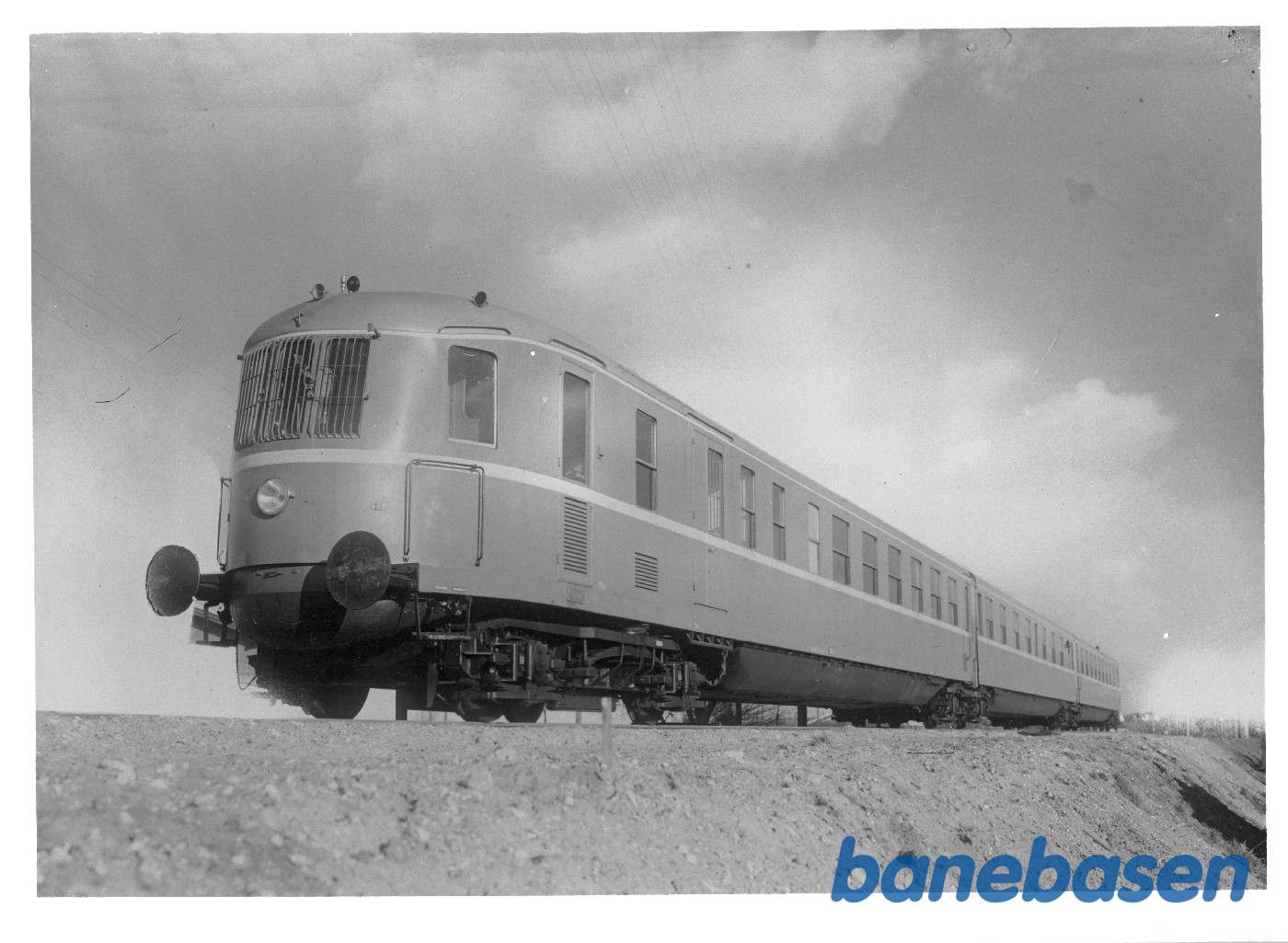 MS lyn fra siden MS lyn fra siden