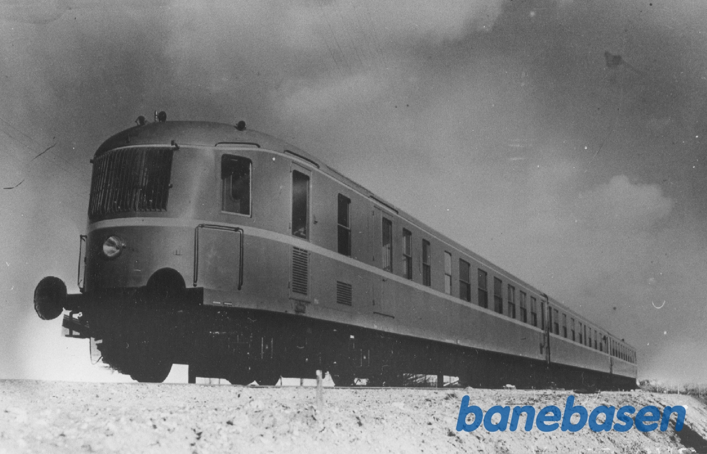 MS lyn fra siden MS lyn fra siden