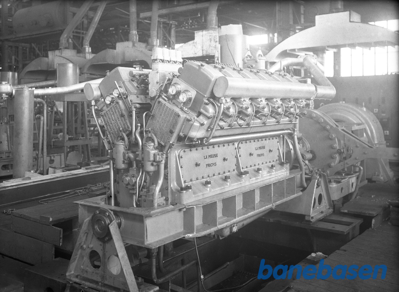 6165 CC "V" motor 6165 CC "V" motor