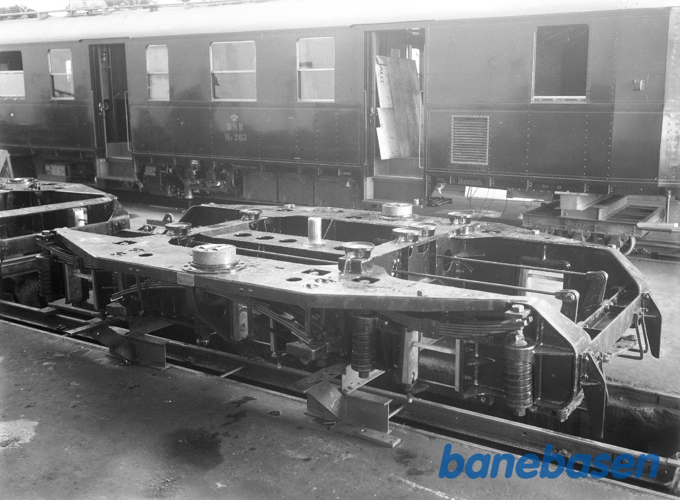 Færdig mask, bogie i lokoværksted Færdig mask, bogie i lokoværksted