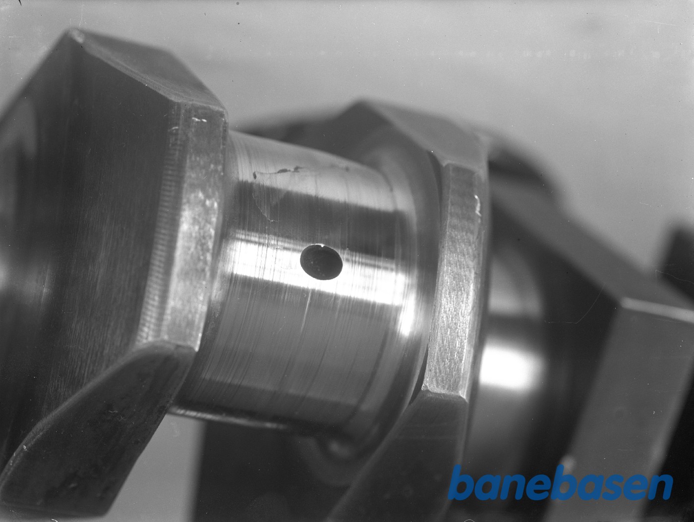 Brud i overfladen på Slag 5 ved smørehul Brud i overfladen på Slag 5 ved smørehul