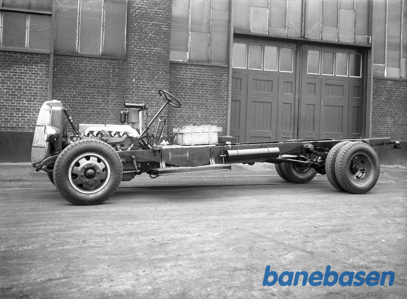 6100 CA i "Reo" chassis 6100 CA i "Reo" chassis