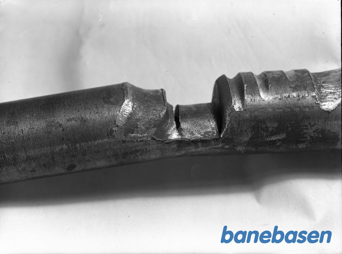 Defekt fjederophænger på Mo bogier Defekt fjederophænger på Mo bogier