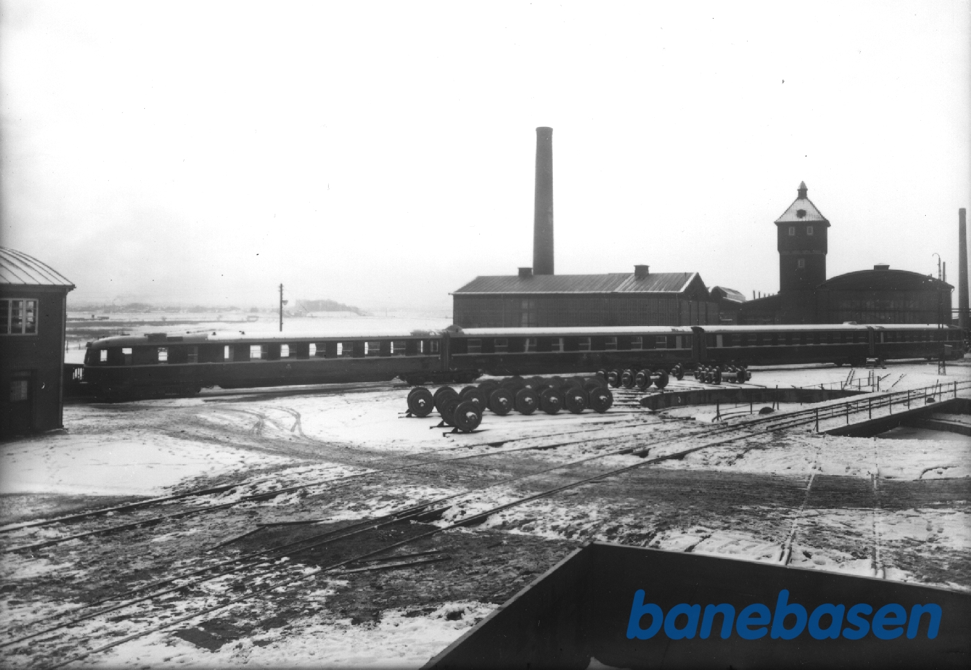 DSB MB-lyntog i fabriksgården DSB MB-lyntog i fabriksgården