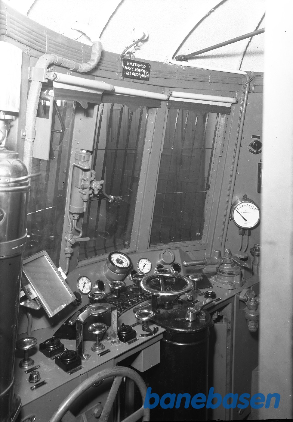 4 vogns lyntog. Førerbord 4 vogns lyntog. Førerbord