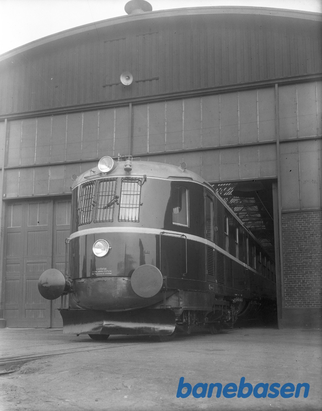4 vogns lyntog i loko værksteds port 4 vogns lyntog i loko værksteds port