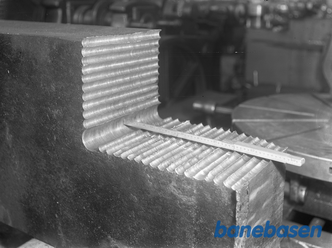 Smedet emne. Udboring for slag Smedet emne. Udboring for slag