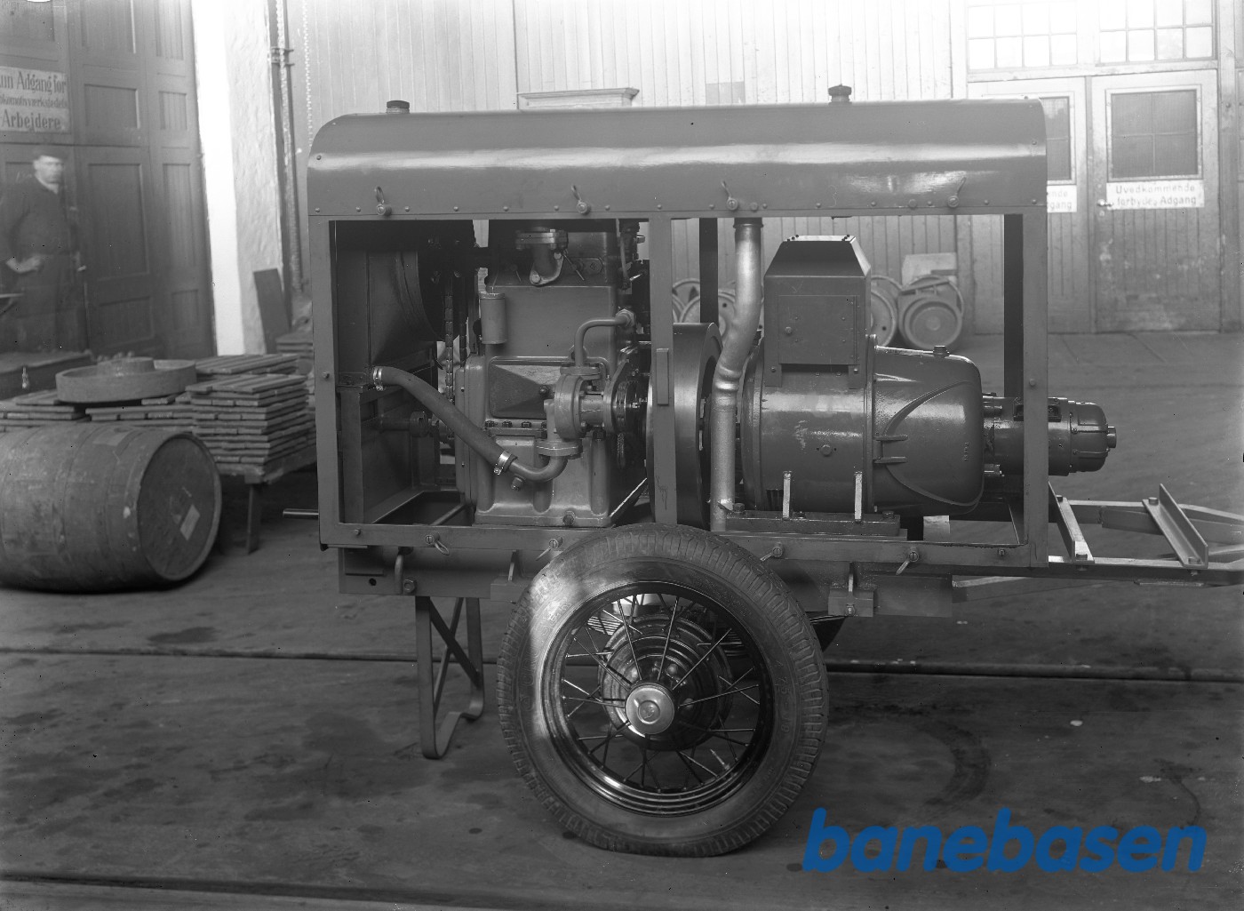 El svejseaggregat med 2 cylinder dieselmotor El svejseaggregat med 2 cylinder dieselmotor