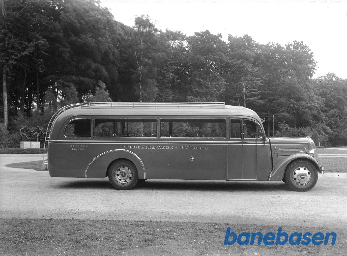 Diesel bus til HFHJ ved stadion (Frederiksværkruterne)