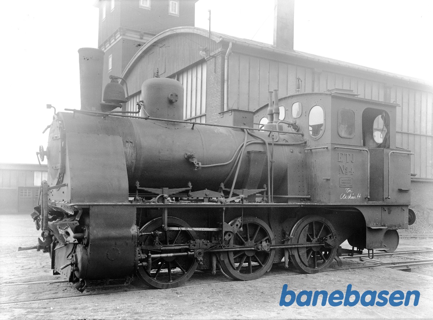 Damploko set fra siden Damploko set fra siden