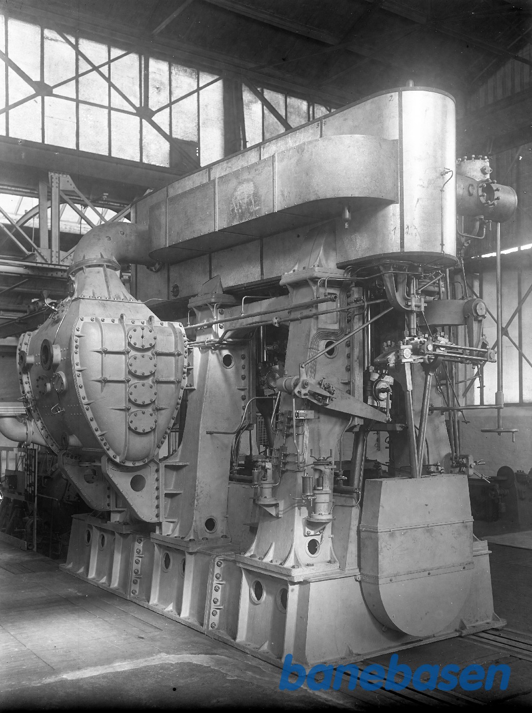 1 stk 1600 HK skibsdampmaskine for Holger Danske med personale 1 stk 1600 HK skibsdampmaskine for Holger Danske med personale