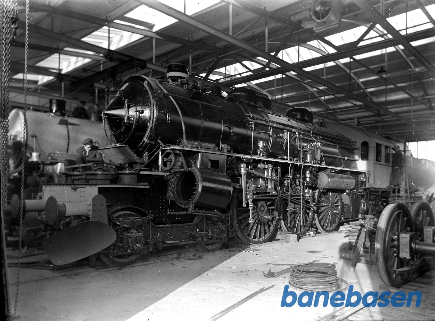 Ltr E 975 i den nye hal Ltr E 975 i den nye hal