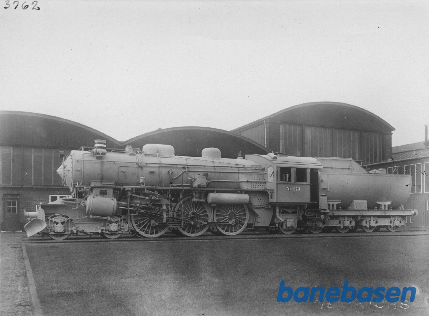 Ltr E 979 gråmalet i fabriksgården Ltr E 979 gråmalet i fabriksgården