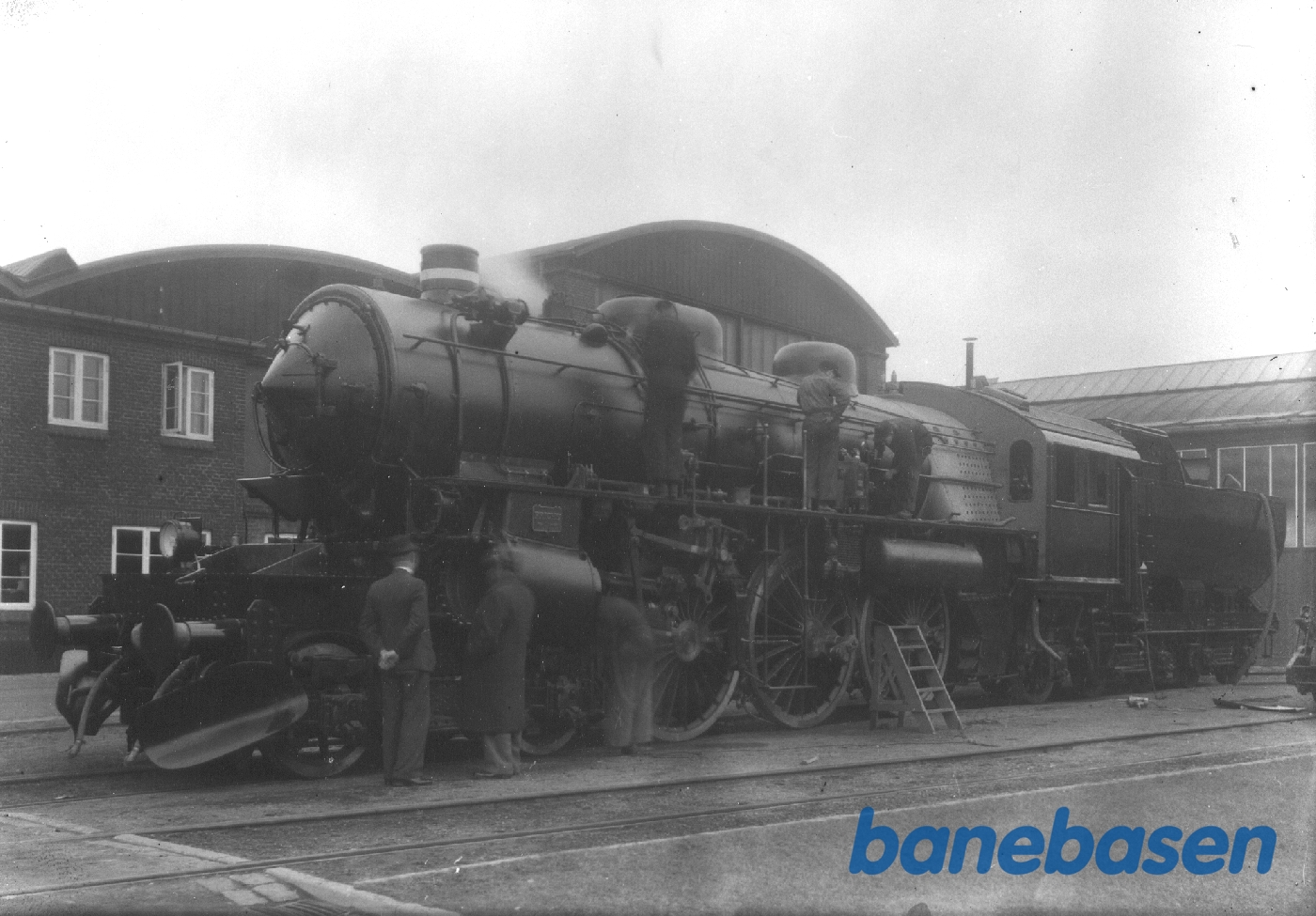 Afprøvning af DSB E-maskine i fabriksgården Afprøvning af DSB E-maskine i fabriksgården