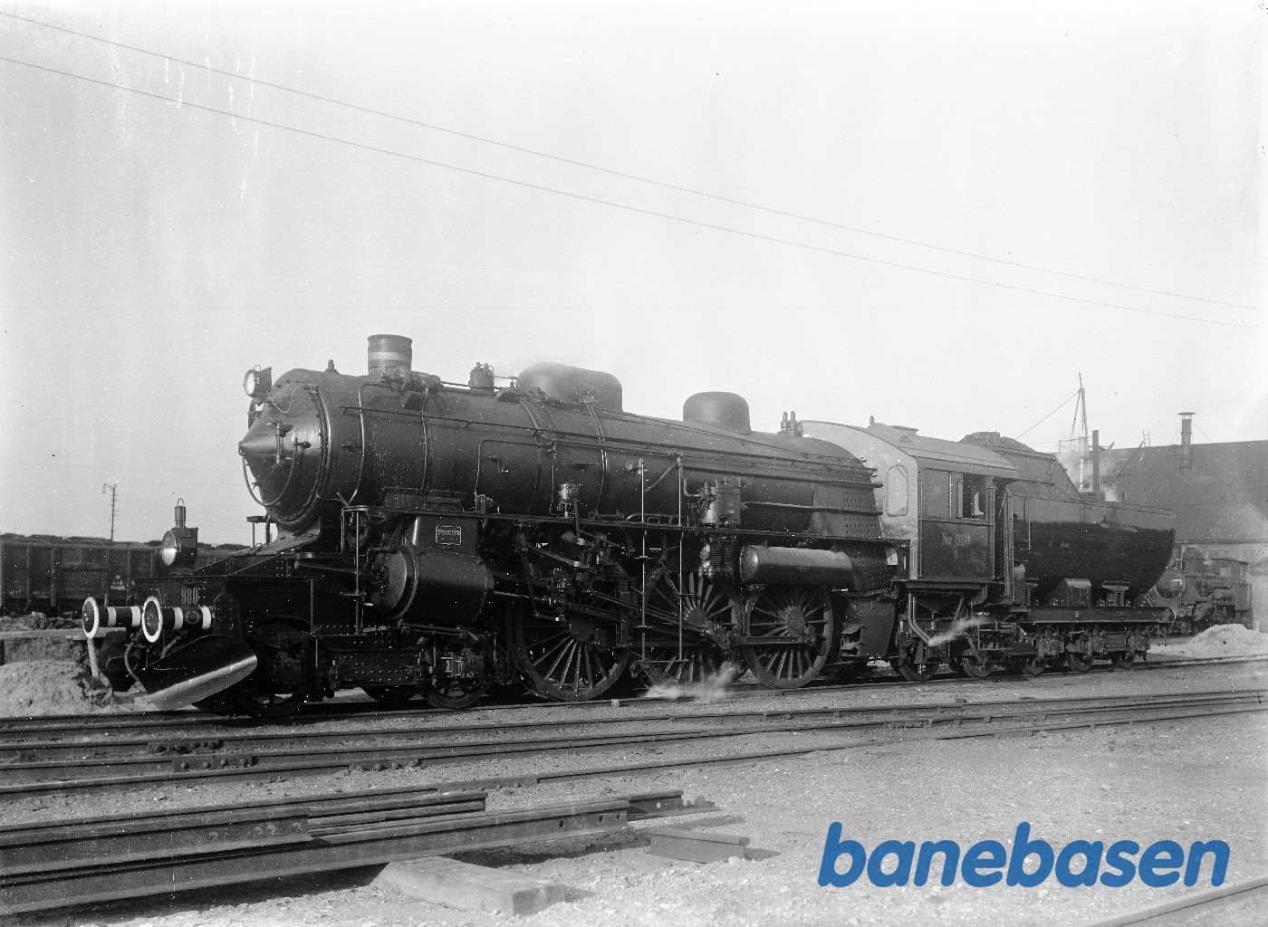 Ltr E 980. Klar til særtog. Ved remisen i Aarhus Ltr E 980. Klar til særtog. Ved remisen i Aarhus