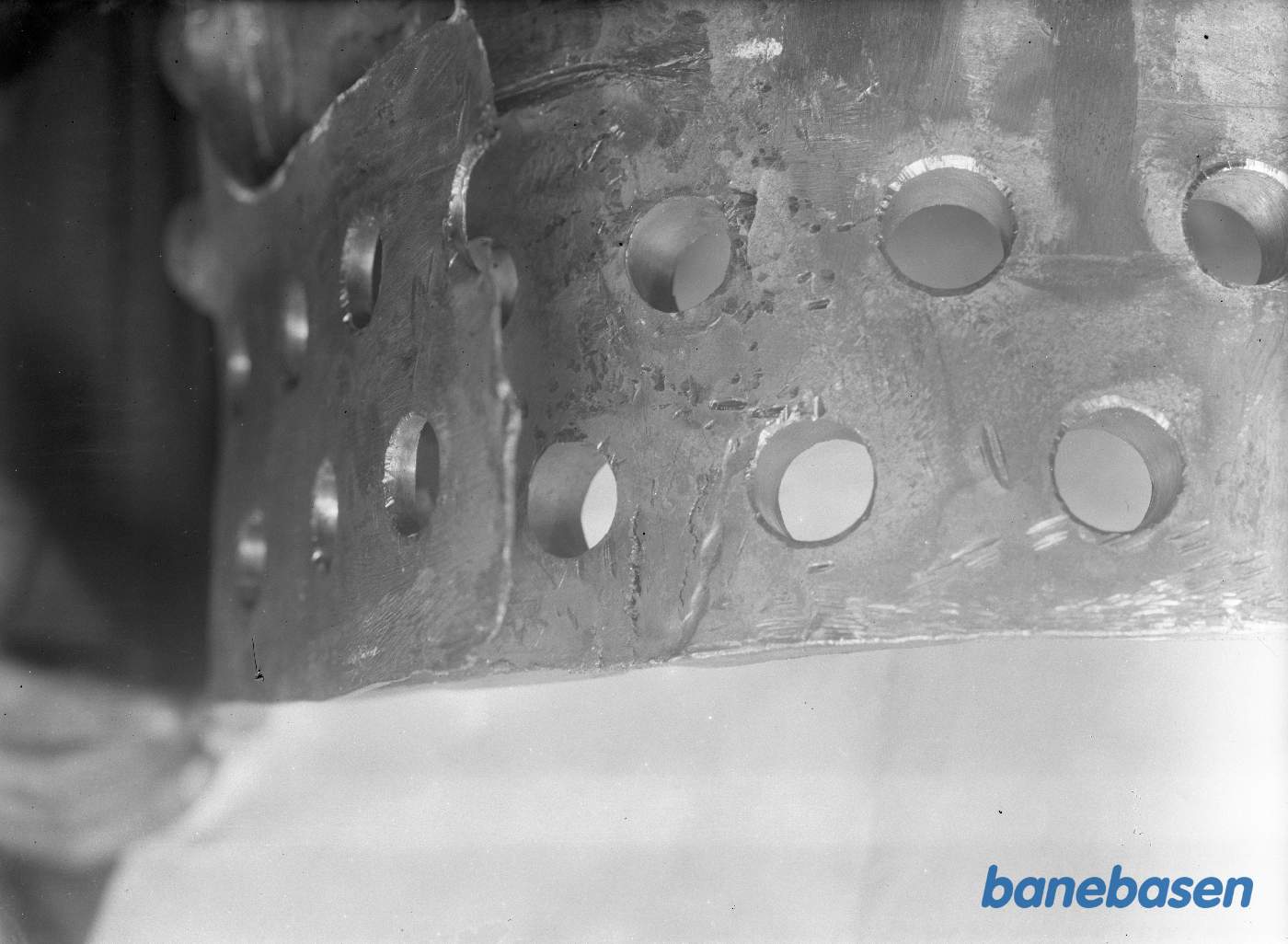 Indvendig fyrboks med revne Indvendig fyrboks med revne