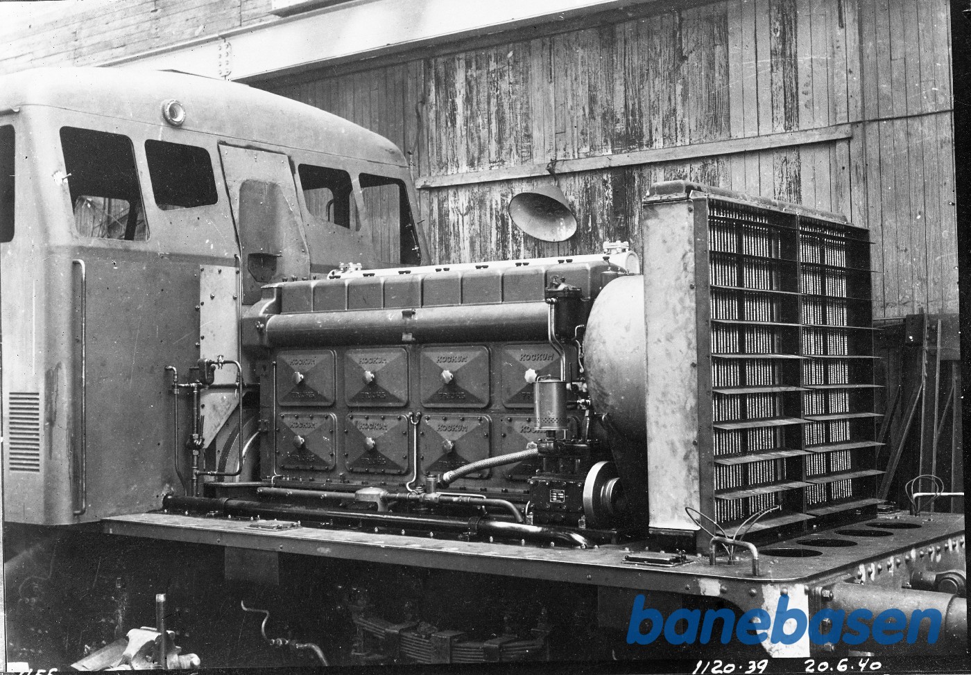 SJ 106 med Frichs /Kockum motor. Nærbillede af Motor SJ 106 med Frichs /Kockum motor. Nærbillede af Motor