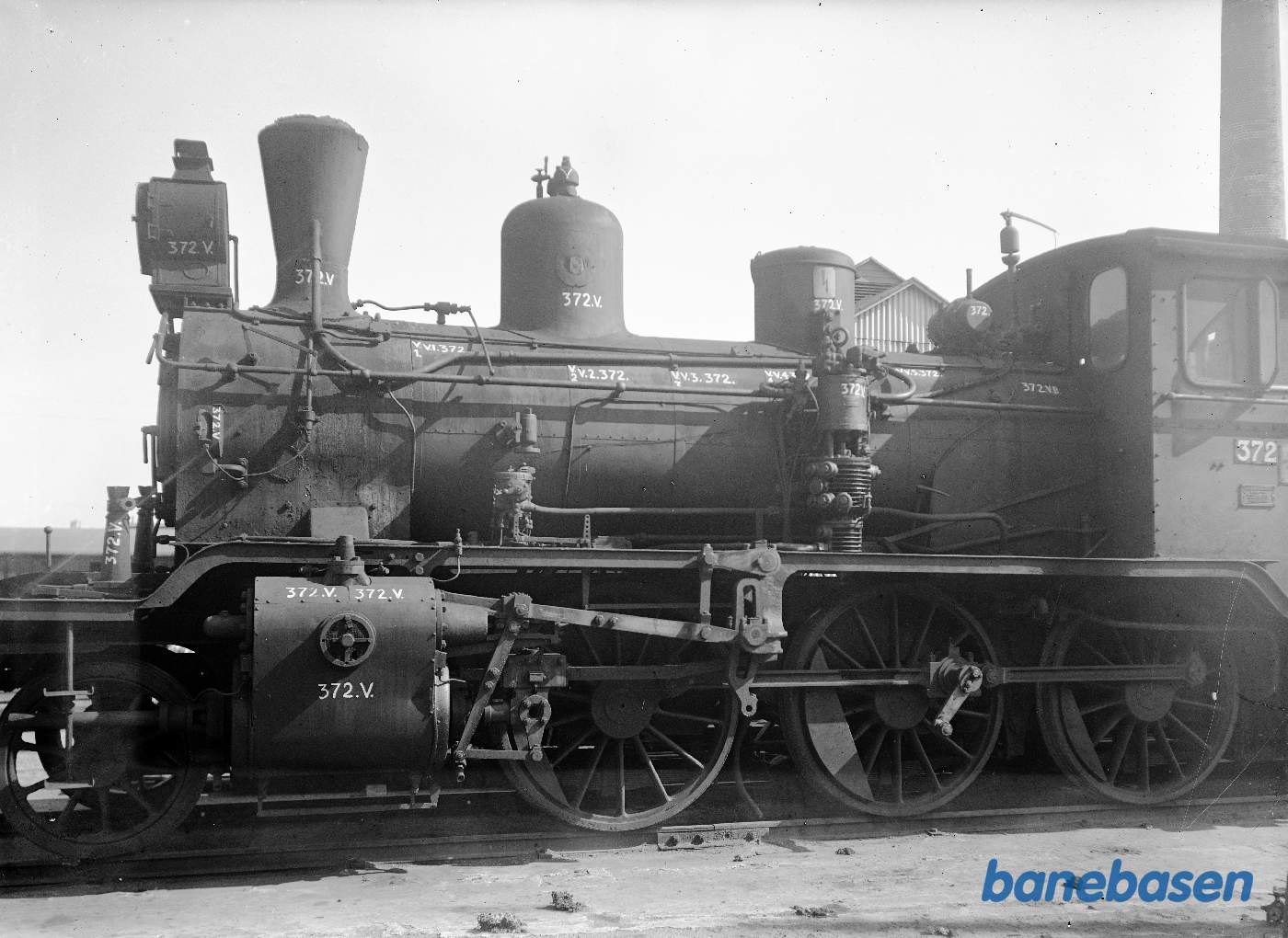 Norsk loko 372 set fra siden. Venstre side Norsk loko 372 set fra siden. Venstre side