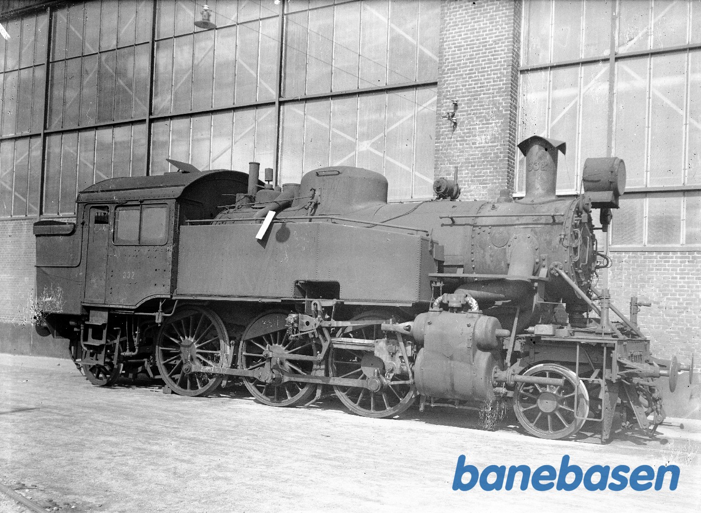 Norsk loko 332. Højre side Norsk loko 332. Højre side