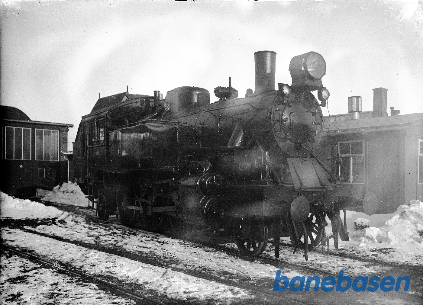 Norsk loko 332 Færdig rep. Højre side Norsk loko 332 Færdig rep. Højre side