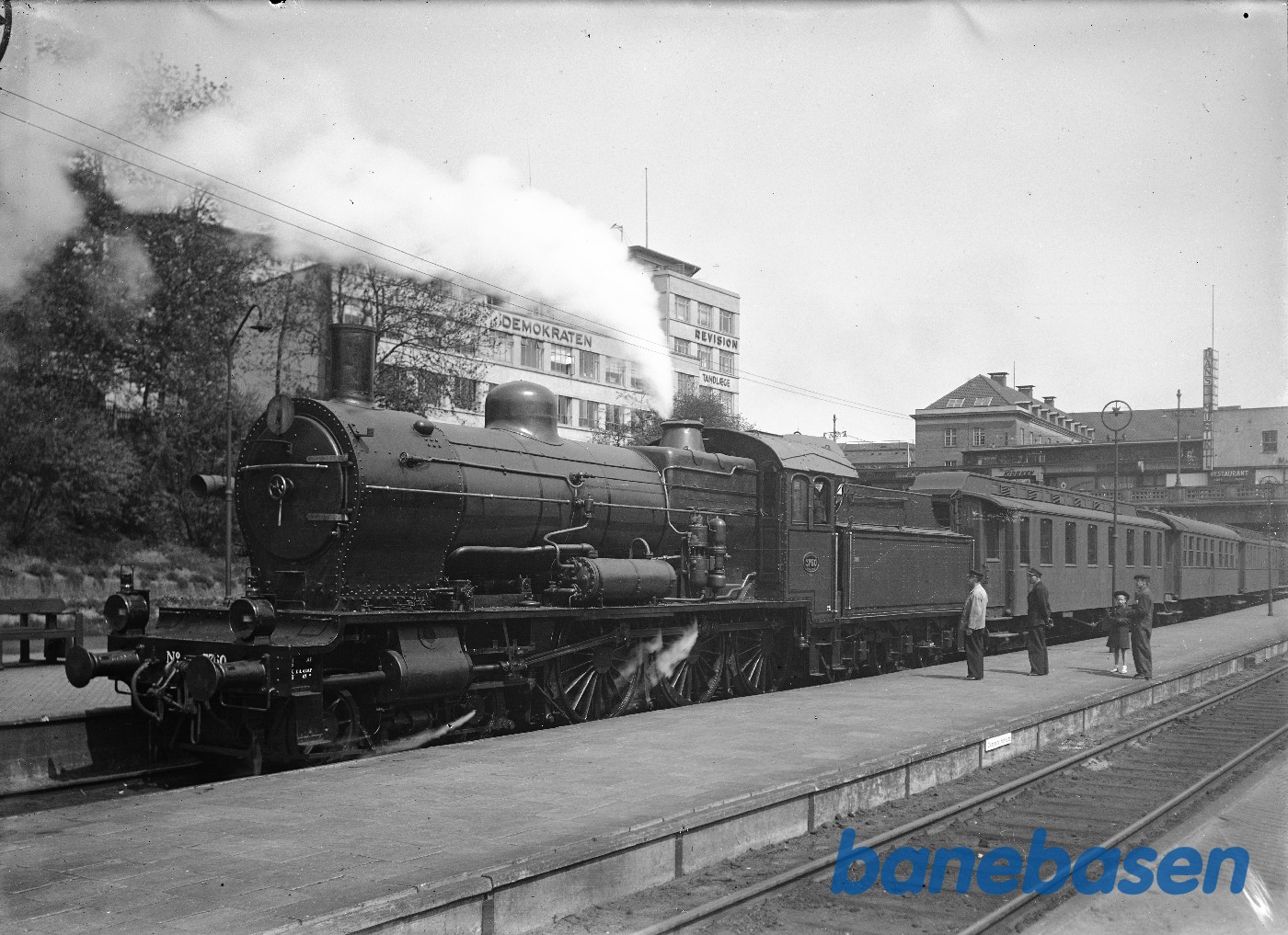 Prøvetog på Ar H. Bruunsbroen med NS lok 3760 Prøvetog på Ar H. Bruunsbroen med NS lok 3760