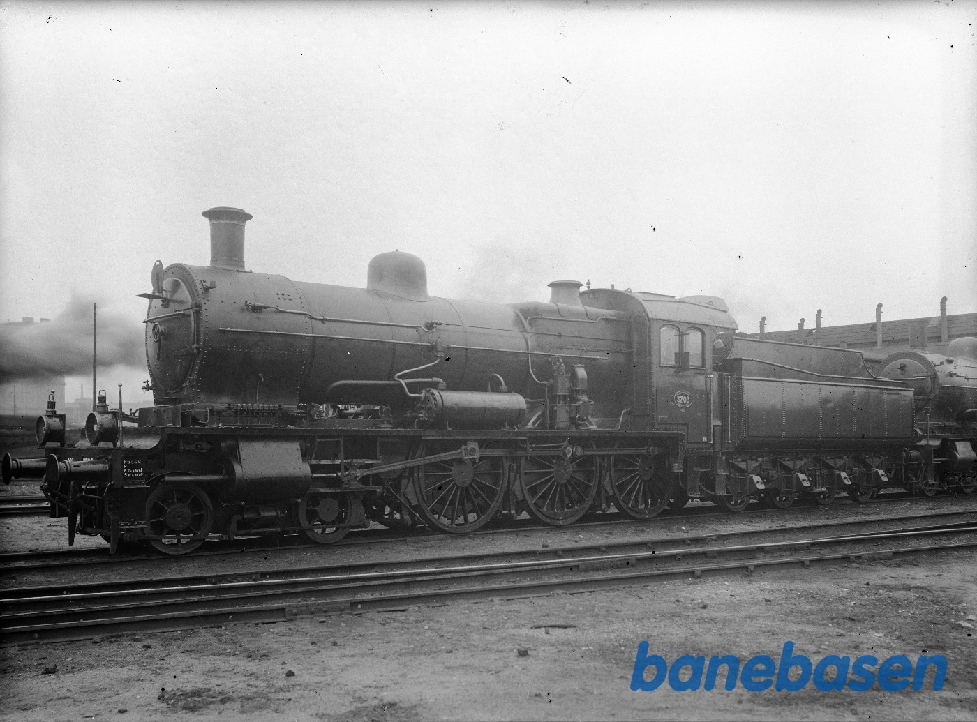 NS Loko 3705 ved Remisen NS Loko 3705 ved Remisen